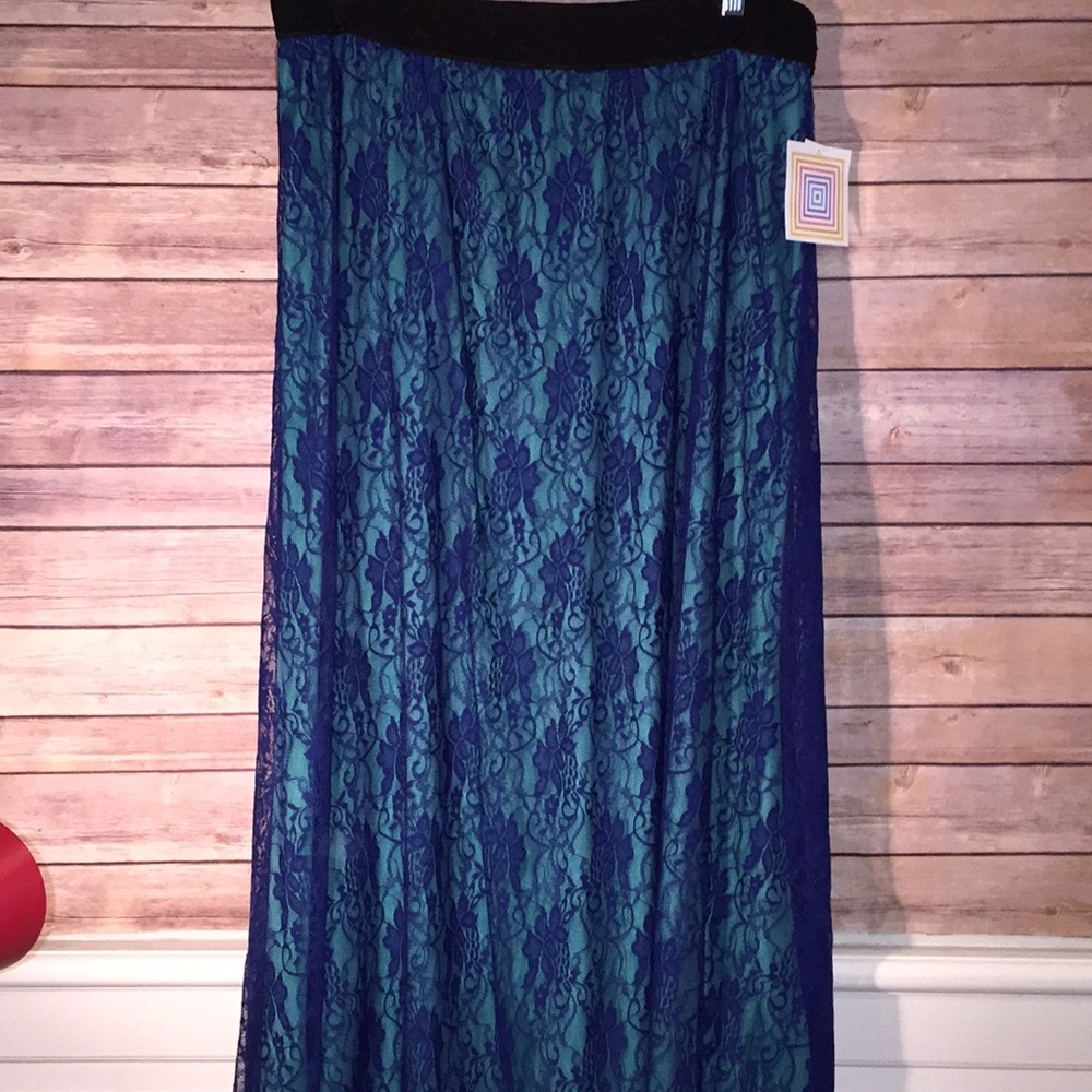 New LuLaRoe Lucy lace skirt
